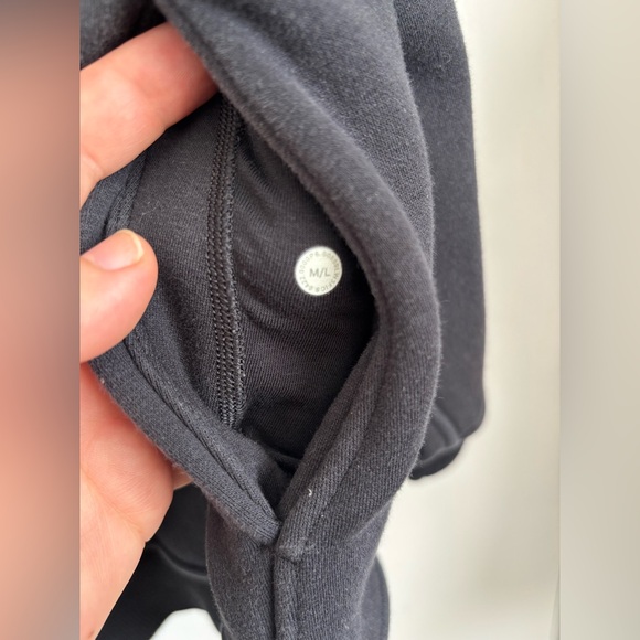 Lululemon Black Half-Zip Pullover Sweatshirt M/L oversized - Picture 4 of 7